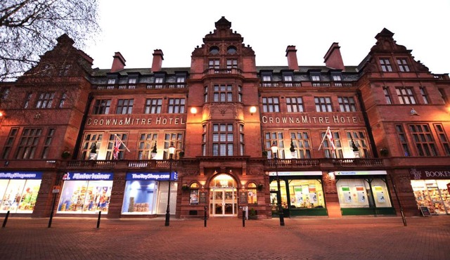 Crown & Mitre Hotel