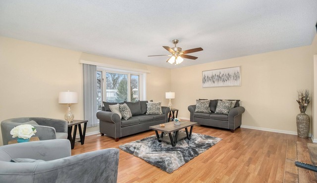 Crown Point Indiana Rental - Pettibone