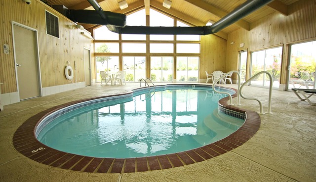 Crown Pointe Lodge, BW Signature Collection