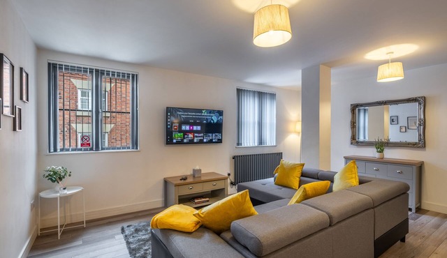 Crown Street Apartments - 7A, Town Centre