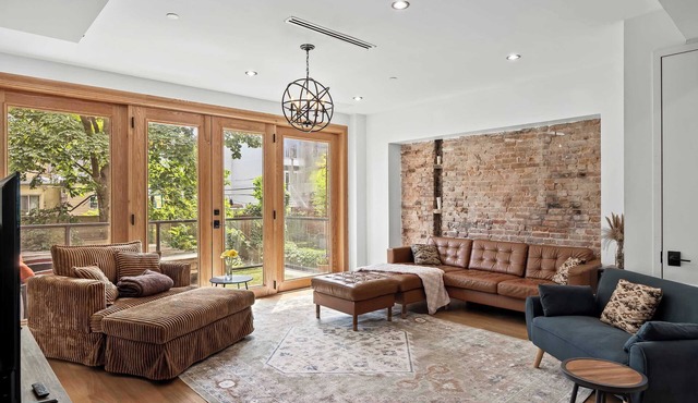 Crown Terrace II by Rove Duplex w Outdoor Spaces