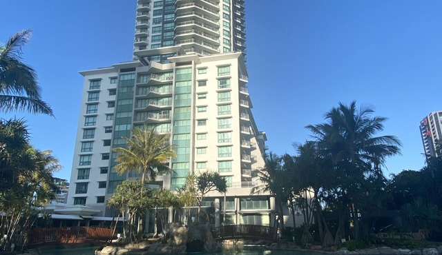 Crown Towers Private Holiday Apartment- Surfers Paradise