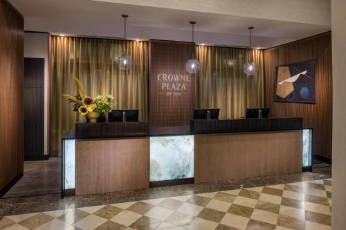Crowne Plaza Cleveland at Playhouse Square by IHG