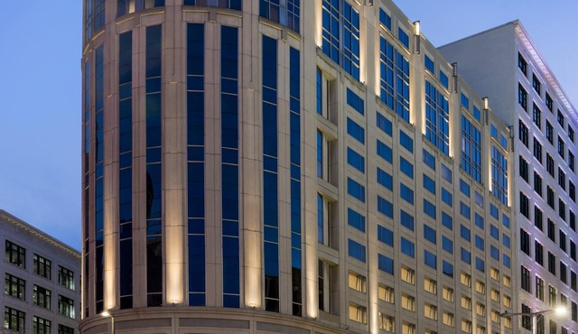 Crowne Plaza Cleveland at Playhouse Square by IHG
