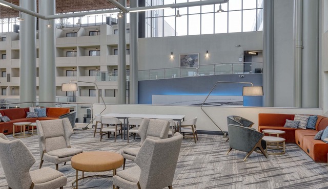 Crowne Plaza Indianapolis-Airport by IHG