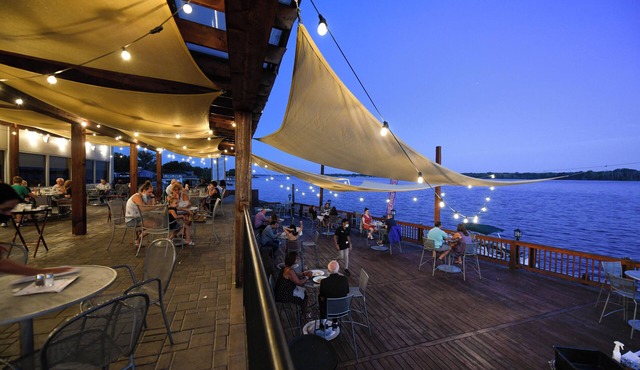 Crowne Plaza Niagara Falls NY Riverside by IHG