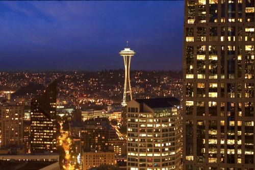 Crowne Plaza Seattle Newly Renovated with No Resort Fee