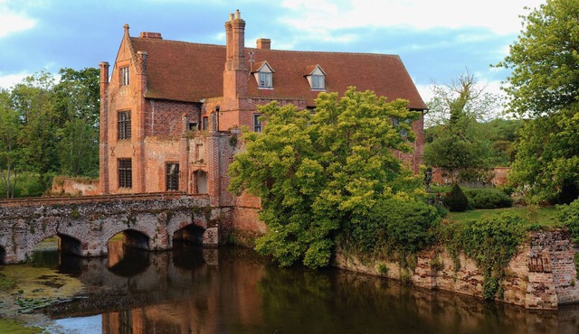 Crows Hall - Five Bedroom House, Sleeps 10