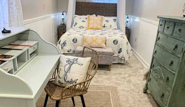 Crow’s Nest 1 BR Lewes Guest Apt – Bike to Beach
