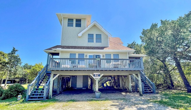 Crows Nest: Dog friendly home, wonderful decking, screened porch.