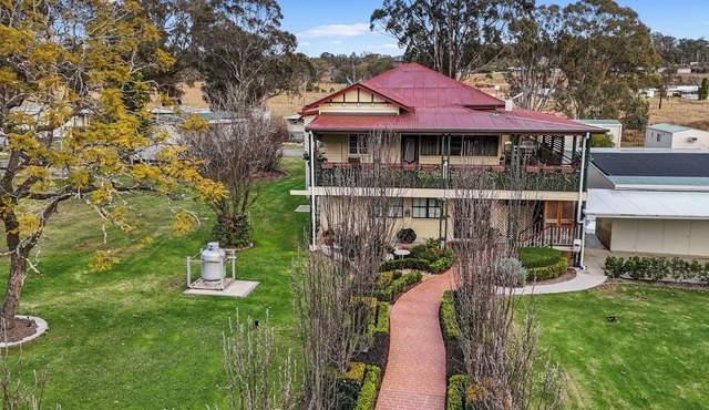 Crows Nest Tourist Park