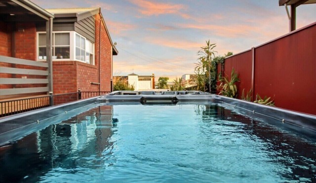 Cruickshank Retreat I Spa and Dip Pool