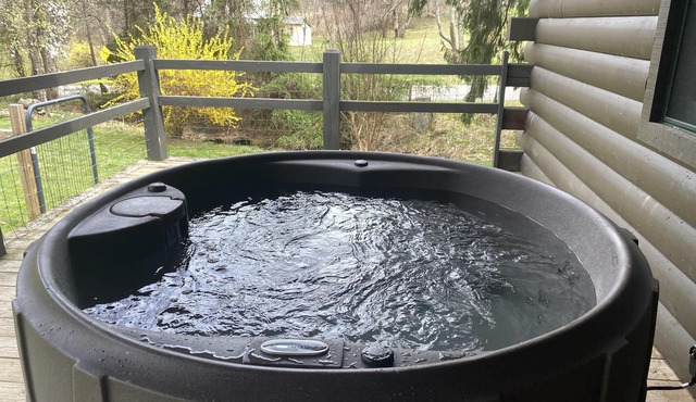 Cruso Creek Villa 1 – Creekside Mountain Retreat with Hot Tub & Fireplace