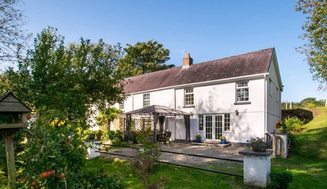 Crwcca Farm Cottage in the beautiful Felindre