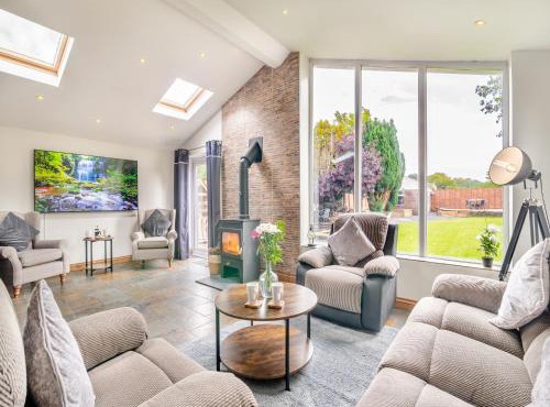 Crynant Countryside Retreat