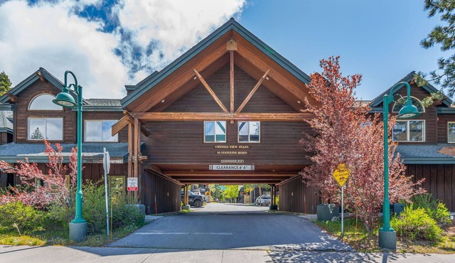 Crystal Bay Serenity — Walk to 2 Tahoe Beaches, Ski Diamond Peak & NorthStar