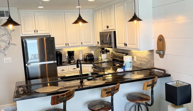 Crystal Beach Waterfront Condo Destin 1 bdrm Unit with Private Beach Service ☀️⛱️