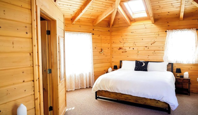 Crystal Chalet Luna Beam