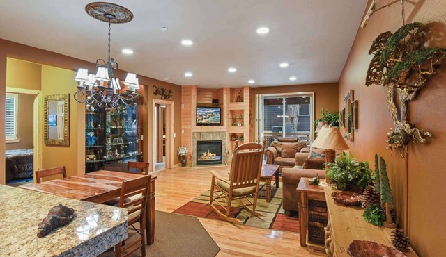 Crystal Charm – Amazing 3 BDR Condo Close to Beaches, Casinos, & Skiing!