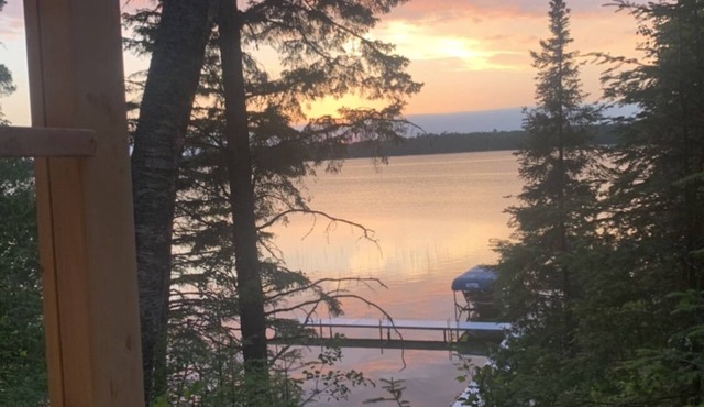 Crystal Clear Beautiful Deer Lake 5 Bdrm Gorgeous Northwoods Cabin Finnish Sauna