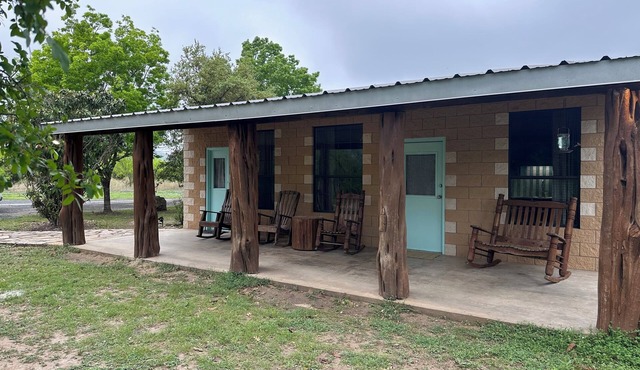 Crystal Clear Frio River - Private Waterfront House - Room for the Family