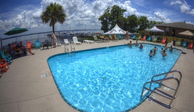 Crystal Cove Riverfront Resort