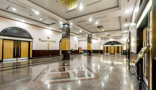 Crystal Crown Hotel Harbour View