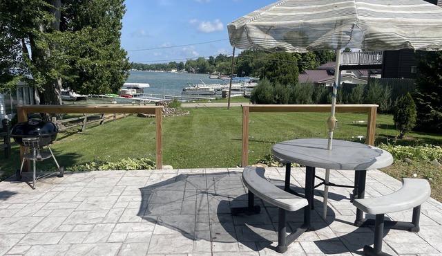 Crystal Lake Cottage with Private Dock