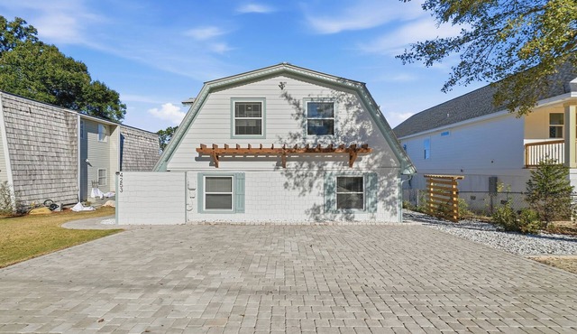 Crystal Lake Oasis:White-Sand Beach | Kayaks | Fire Pit