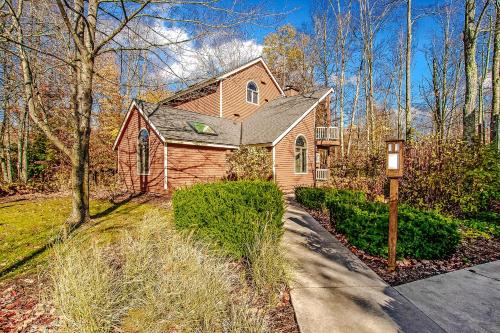 Crystal Mountain Condo - Wintergreen 535