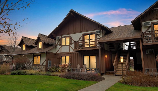 Crystal Mountain: Spring Into Adventure – Golf, Hike, and Explore!