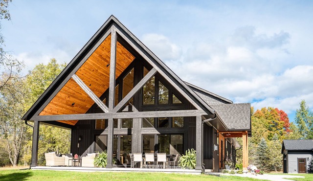 Crystal Mountain Retreat: Private Betsie Riverfront & Recreational Trail Access