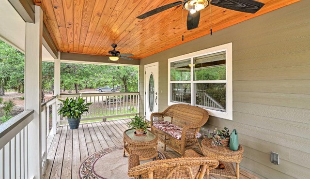 Crystal River Cottage on 1 Acre with Deck and Porch!