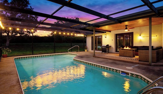 Crystal River Retreat - Pool, Fire Pit, and Game Room