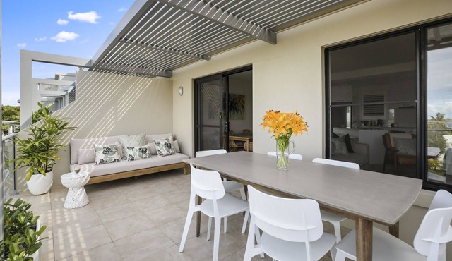 Crystal Shores Unit 3, 200m from beach, dog friendly