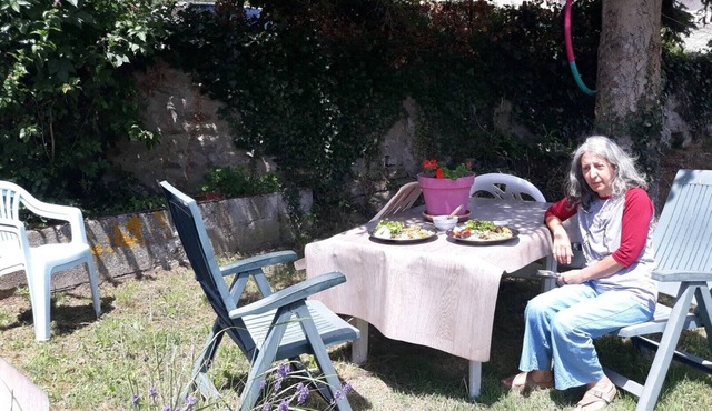 CRYSTAL SINGING GITE.