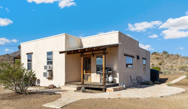 Crystal Valley Cabin: Modern-Rustic Style&Comfort