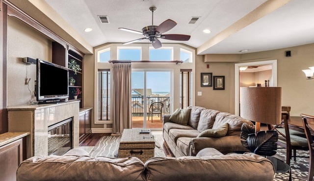 CSC4L - Surfs Up by First Flight Rentals