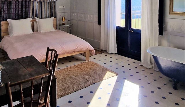 Cuarto de las Señoricas in a XVI century manor house