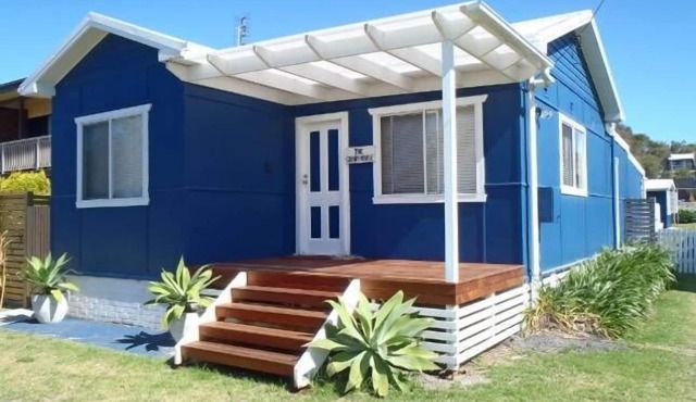 CUBBYHOUSE - Lake/Beach/Park opposite, Pet Friendly.nSleeps 7- 3 bdrm, 2 bathrmn