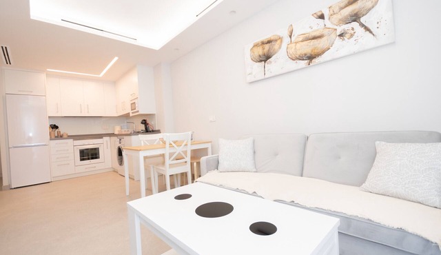 Cubo's Apartamento Tivoli B4/excellent location/free wifi/air conditioning