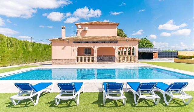 Cubo's Casa La Peña/Private pool/Air conditioning/BBQ