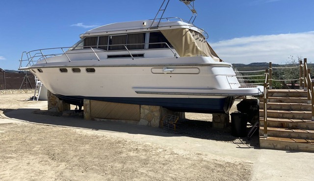 Cuchi boat