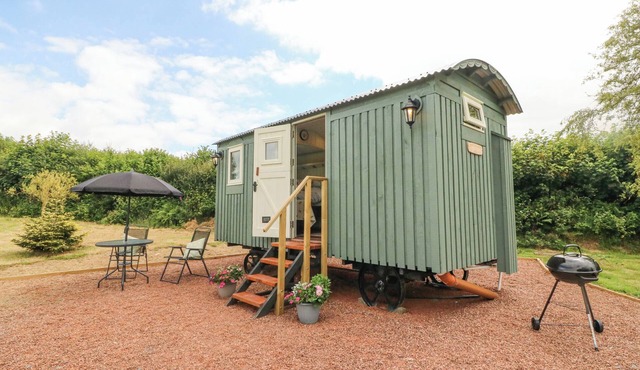 CUCKOO'S NEST, romantic, character holiday cottage in South Molton