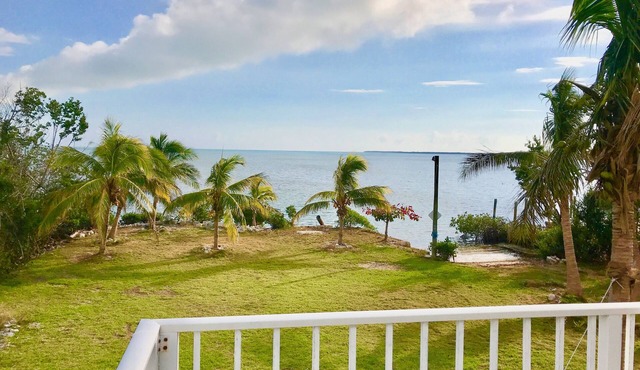 Cudjoe Cottages, swimming pool, just 20 miles from Key West