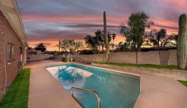 Cul-de-Sac/Quiet /3 BR 2 BA/Fenced with Pool