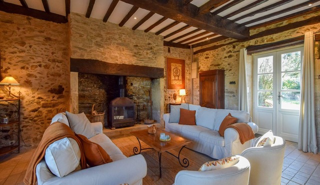 Cultural Treasure in Dordogne with furries