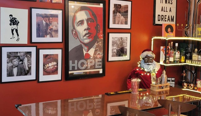 Culture meets Cozy 2-bedroom house in marvelous Stockbridge with sunroom!