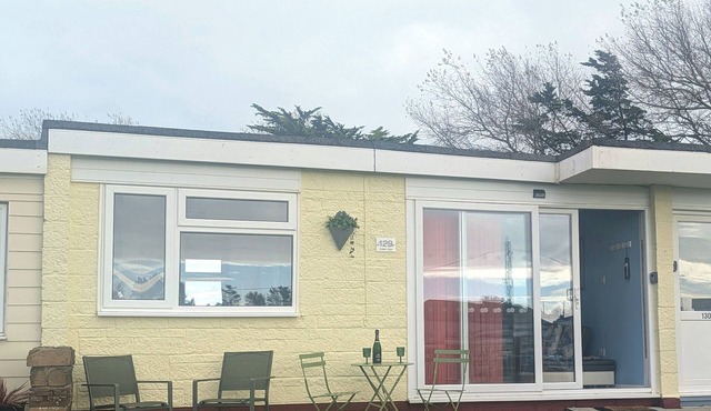 CULVER VIEW, family friendly, with a garden in Sandown