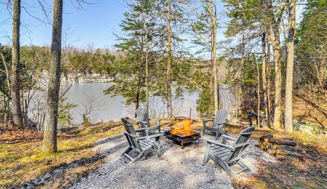 Cumberland Lake Retreat: Furnished Deck & Grill!